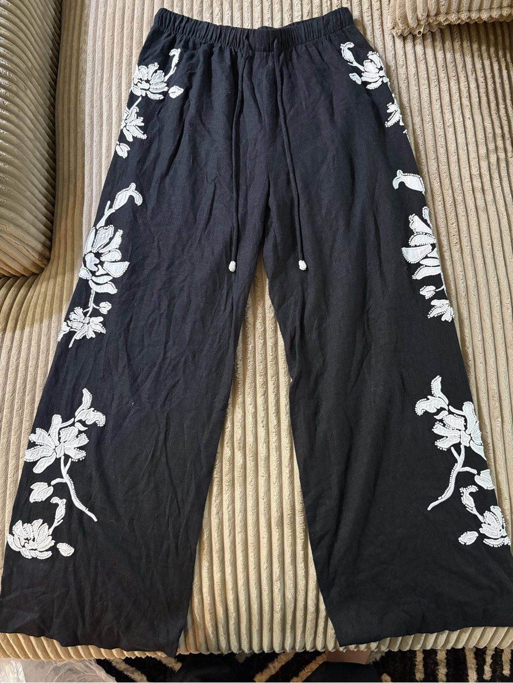 Zara Black Wide Leg Linen Pants with White Floral Side Embroidery NWOT